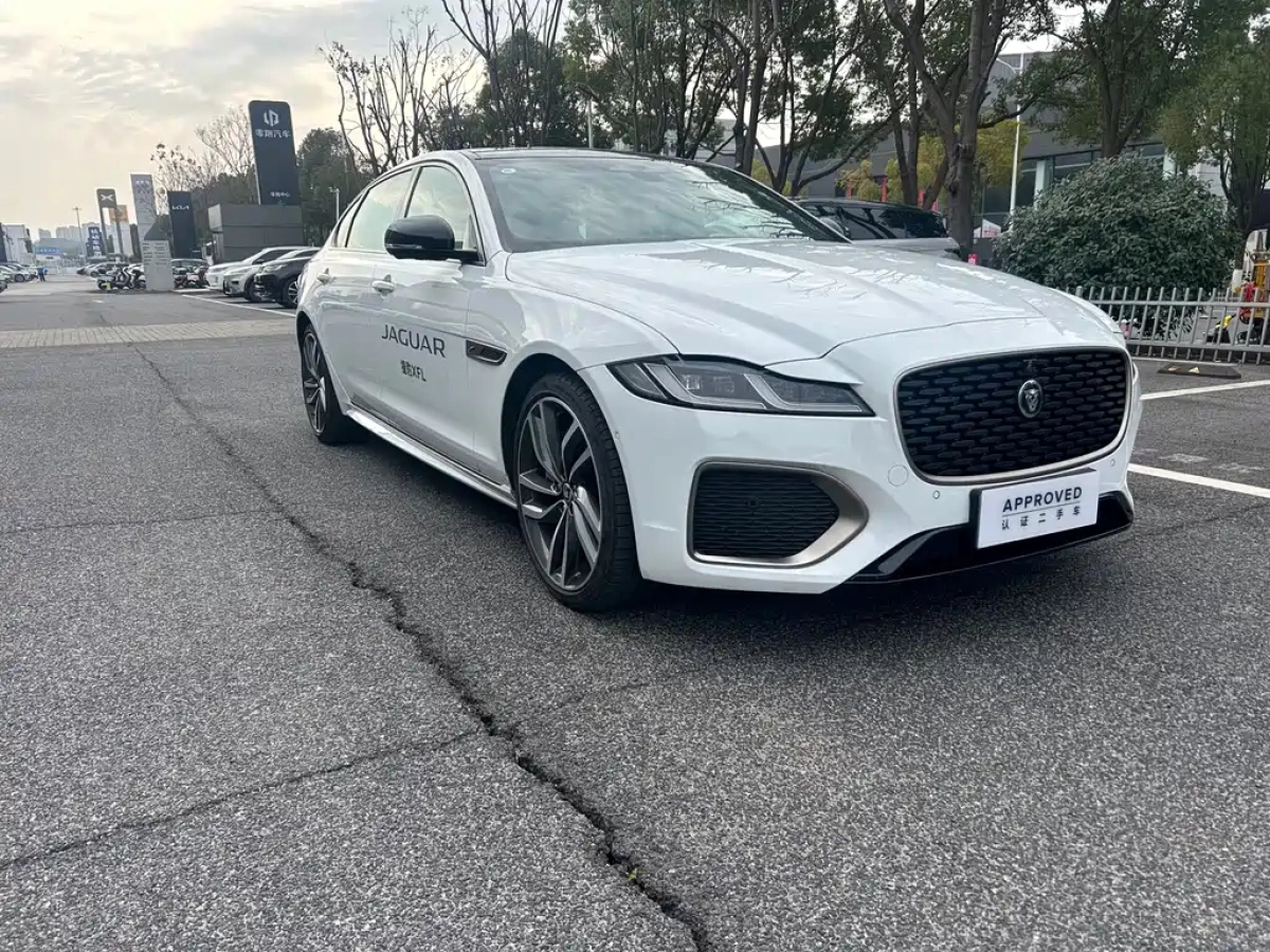 JAGUAR XFL