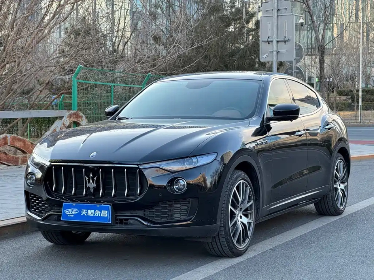 MASERATI LEVANTE  2022