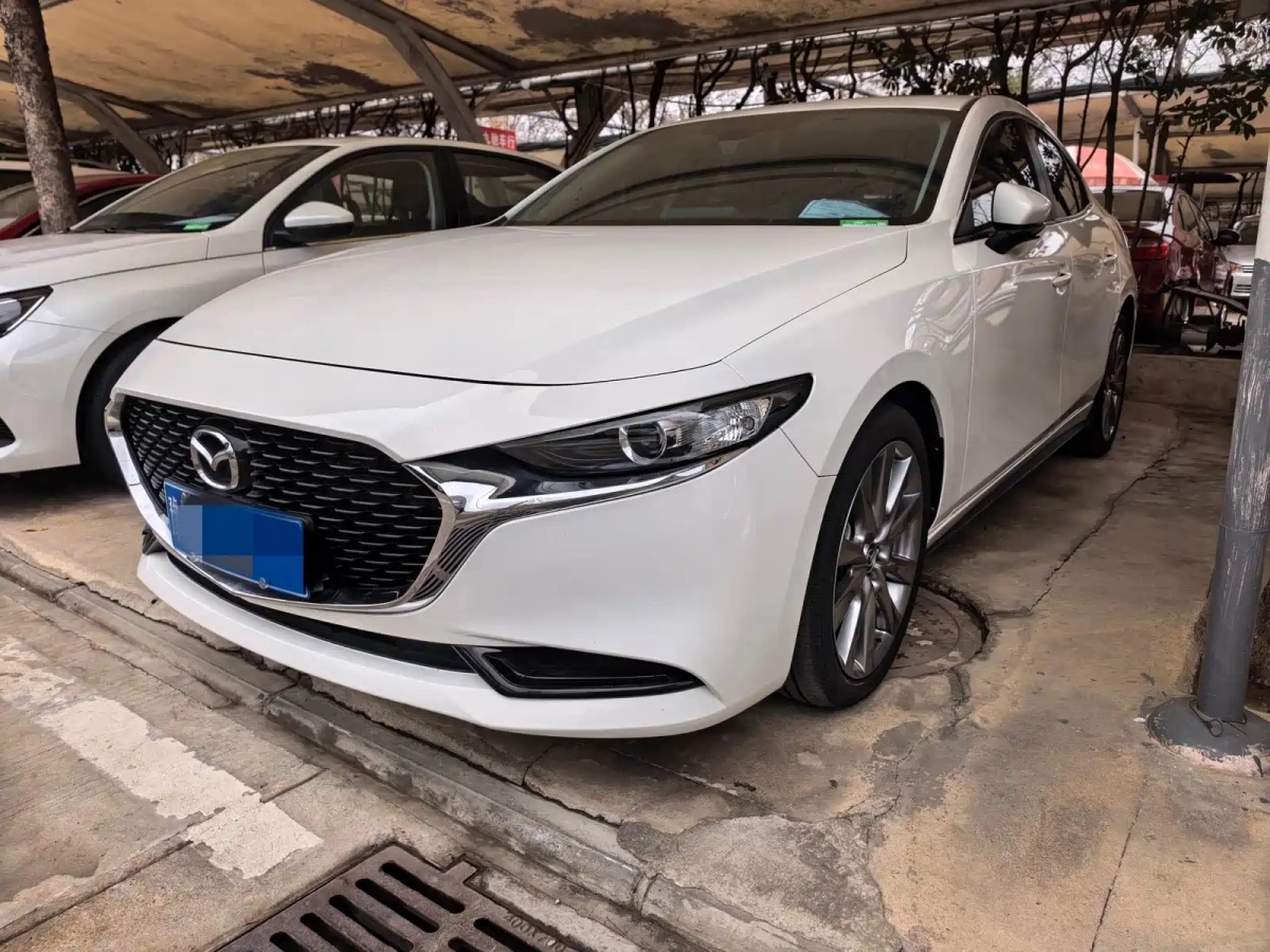 MAZDA 3 AXELA