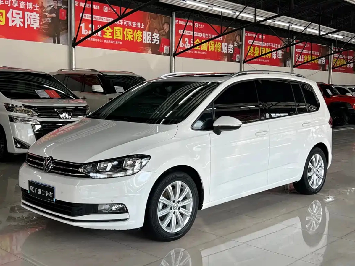 VOLKSWAGEN TOURAN  2021