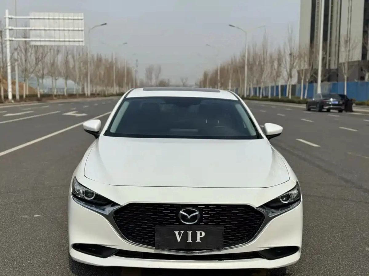 MAZDA 3 AXELA