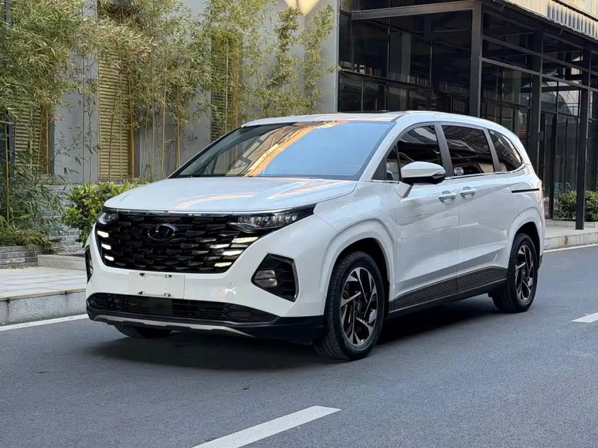 HYUNDAI CUSTO  2023