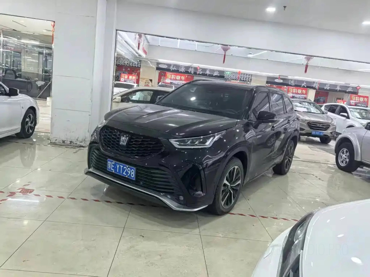 TOYOTA CROWN KLUGER  2024