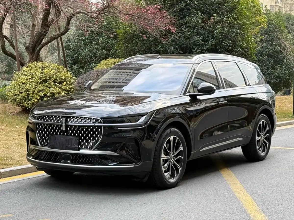 LINCOLN NAUTILUS  2023