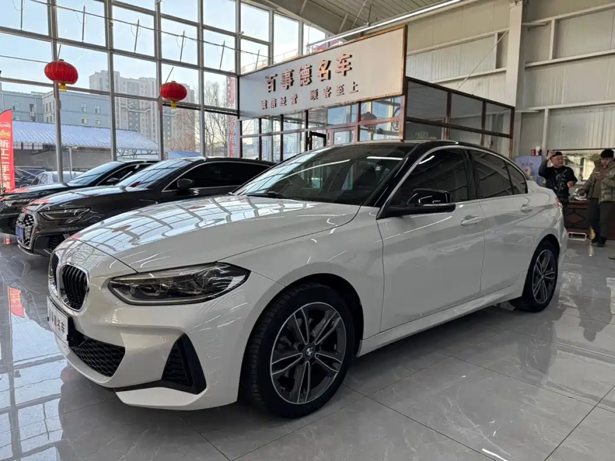BMW 1-SERIES  2021