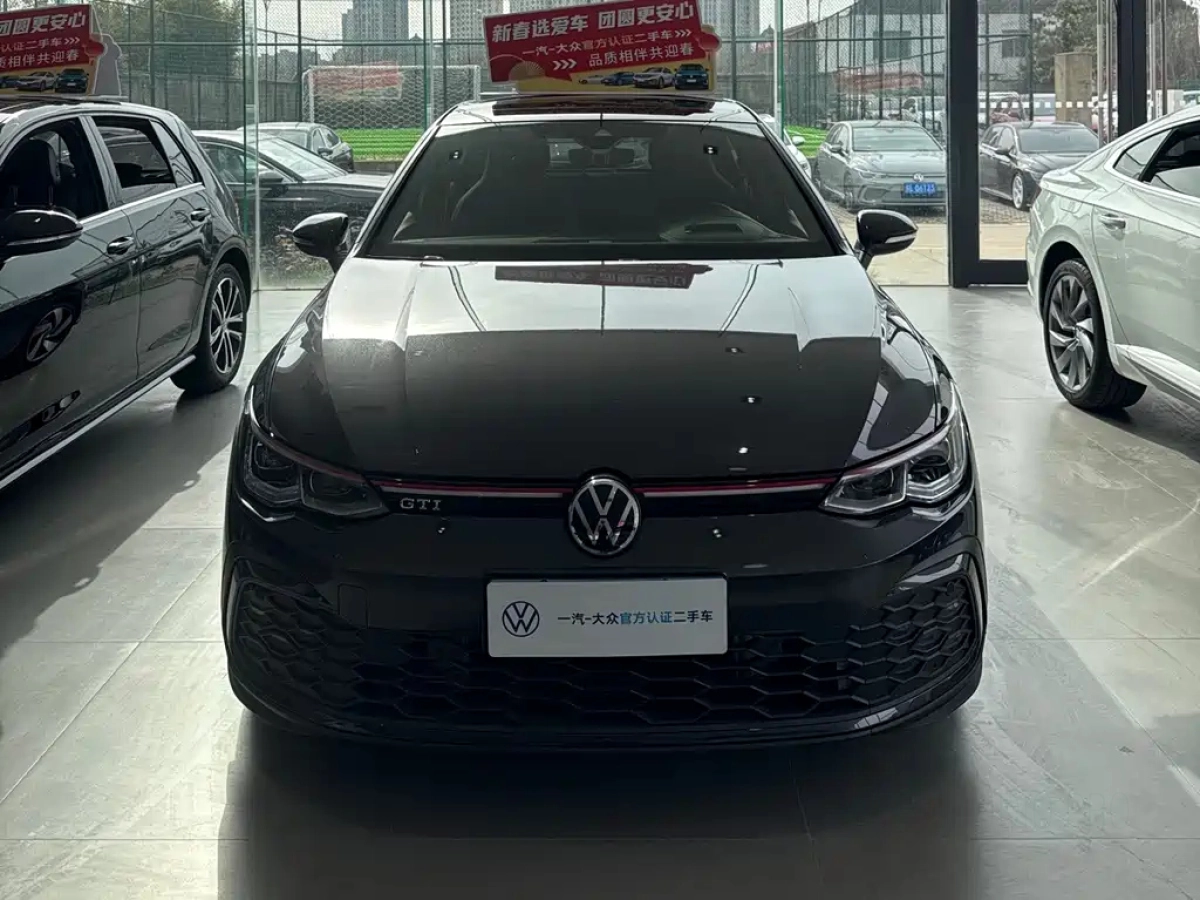 VOLKSWAGEN GOLF GTI