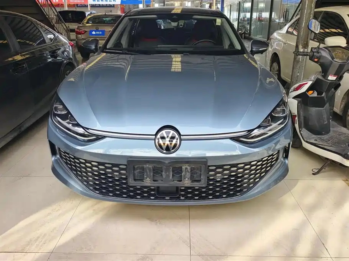VOLKSWAGEN LAMANDO