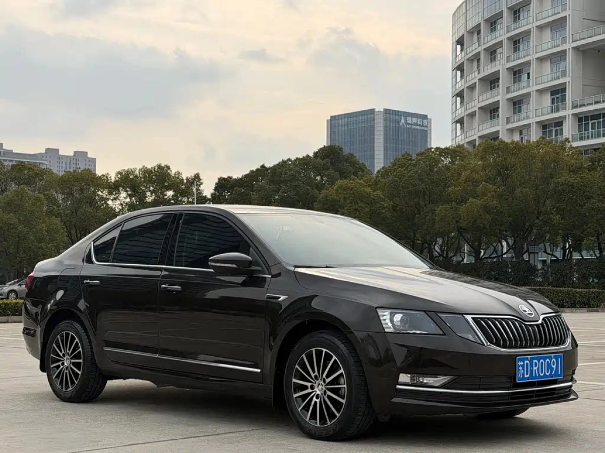 SKODA OCTAVIA