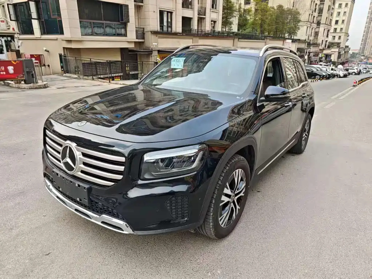 MERCEDES-BENZ GLB
