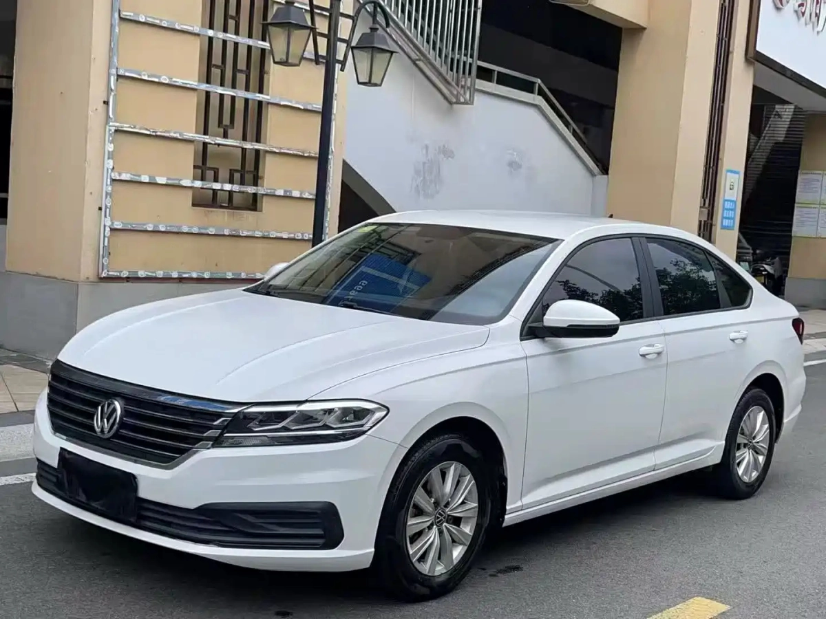 VOLKSWAGEN LAVIDA  2022