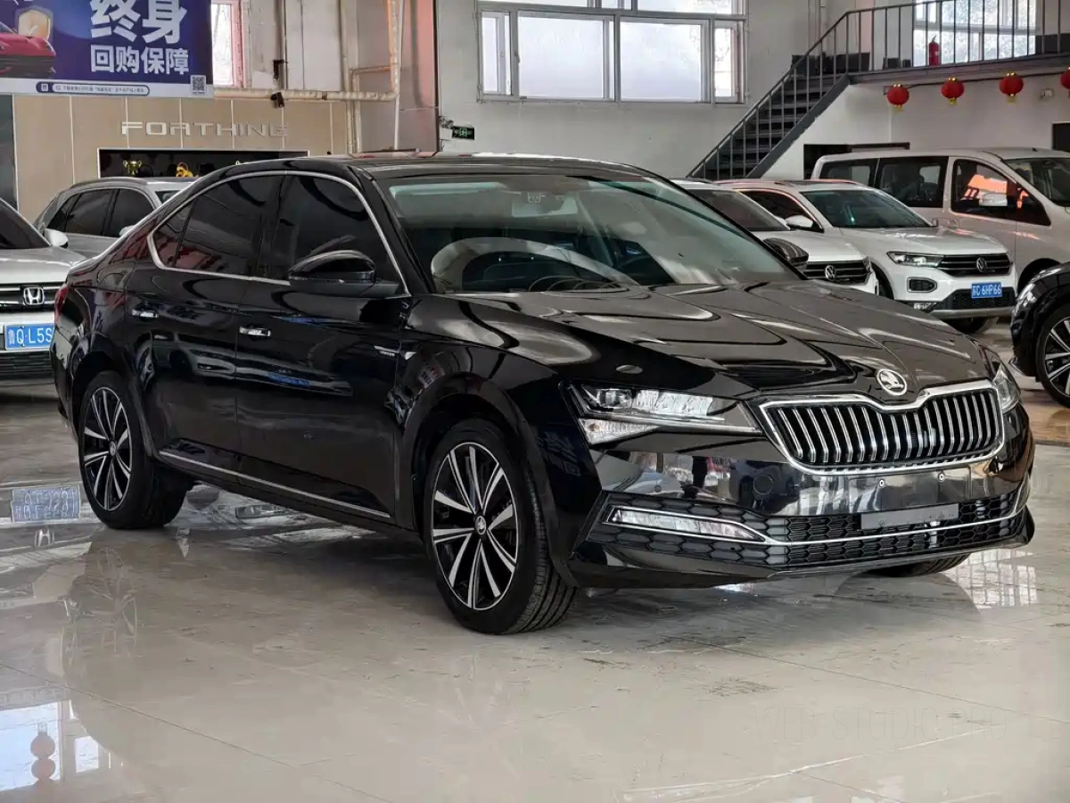 SKODA SUPERB