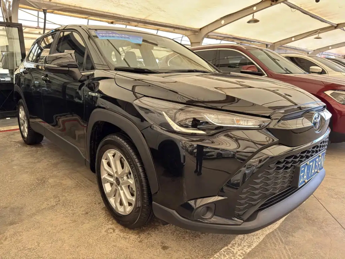 TOYOTA COROLLA CROSS