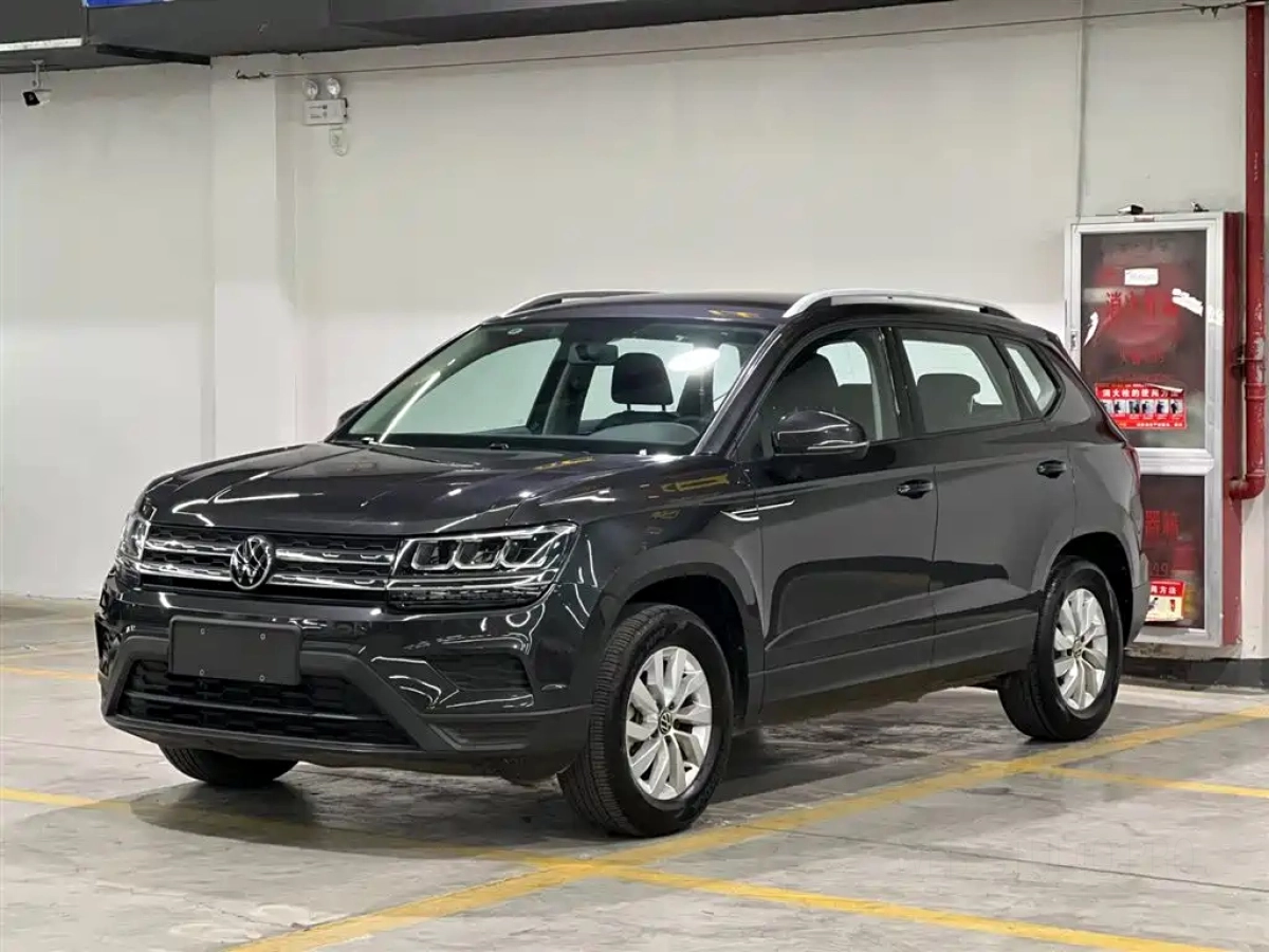 VOLKSWAGEN THARU  2021