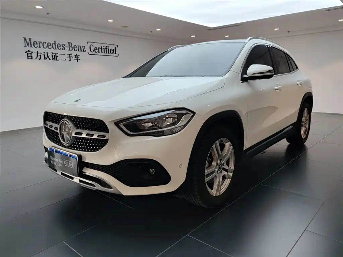 MERCEDES-BENZ GLA  2021
