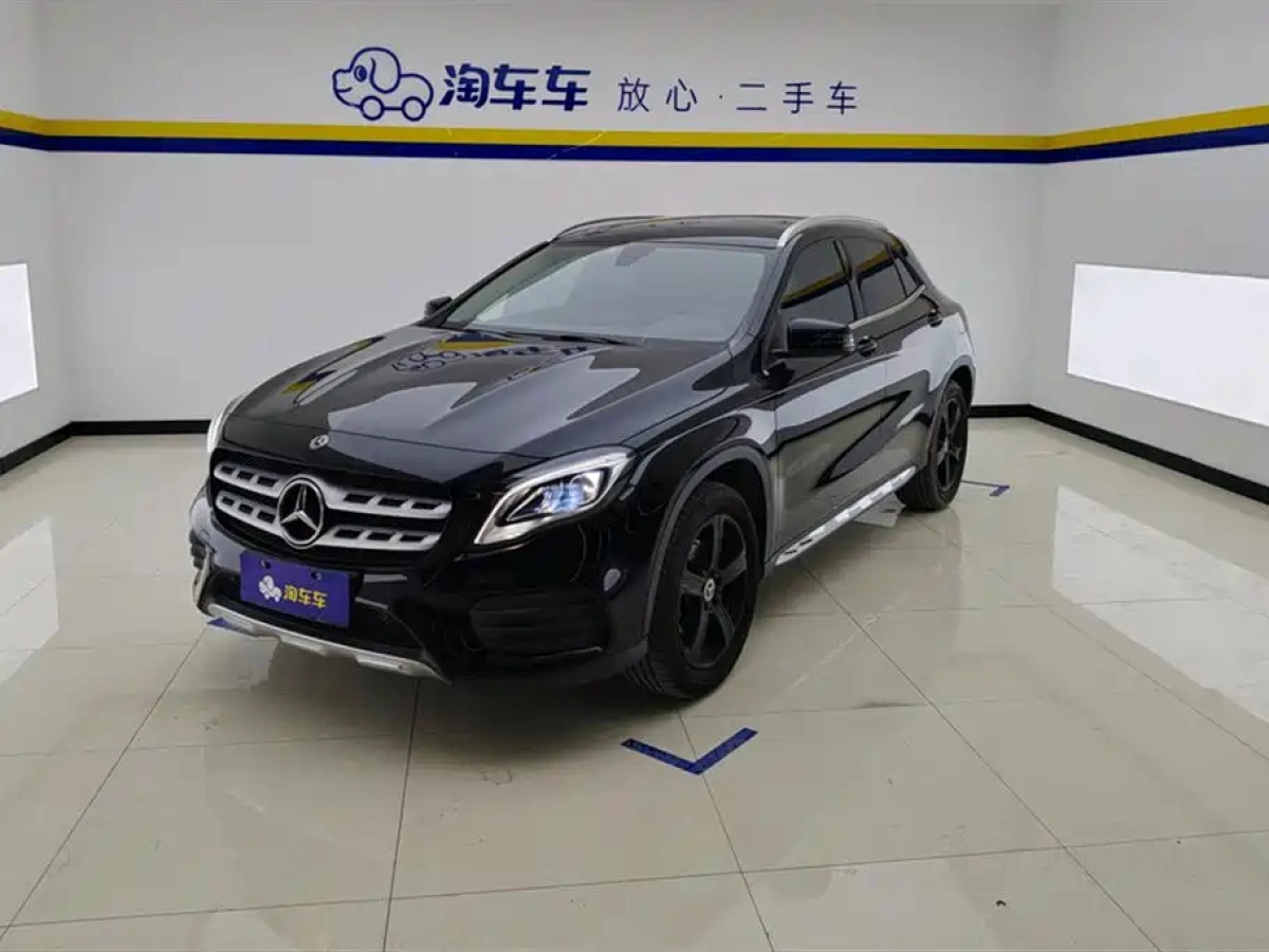 MERCEDES-BENZ GLA