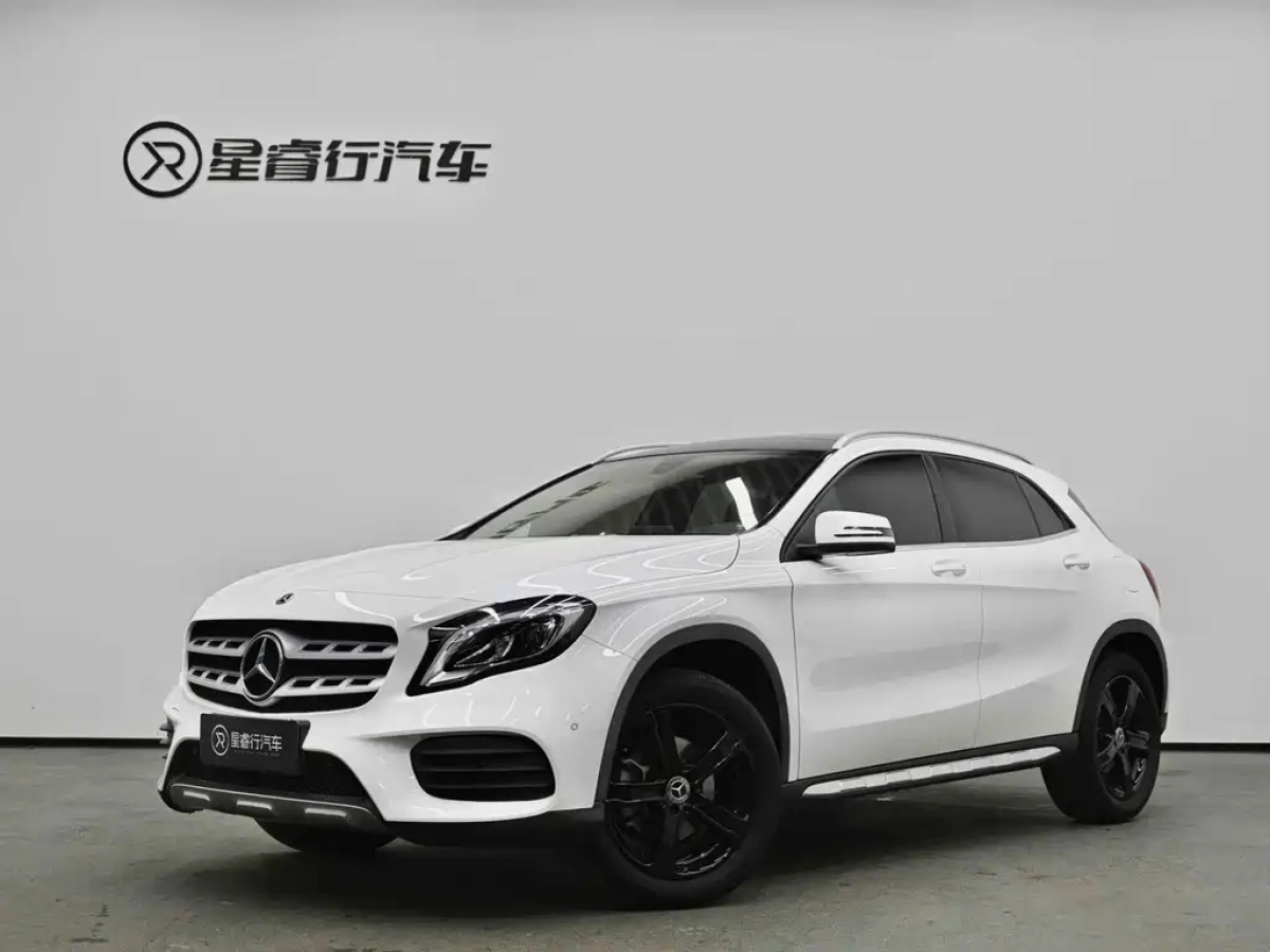 MERCEDES-BENZ GLA