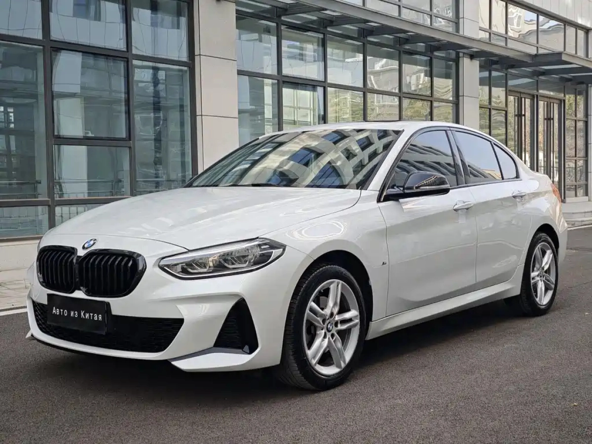 BMW 1-SERIES  2022