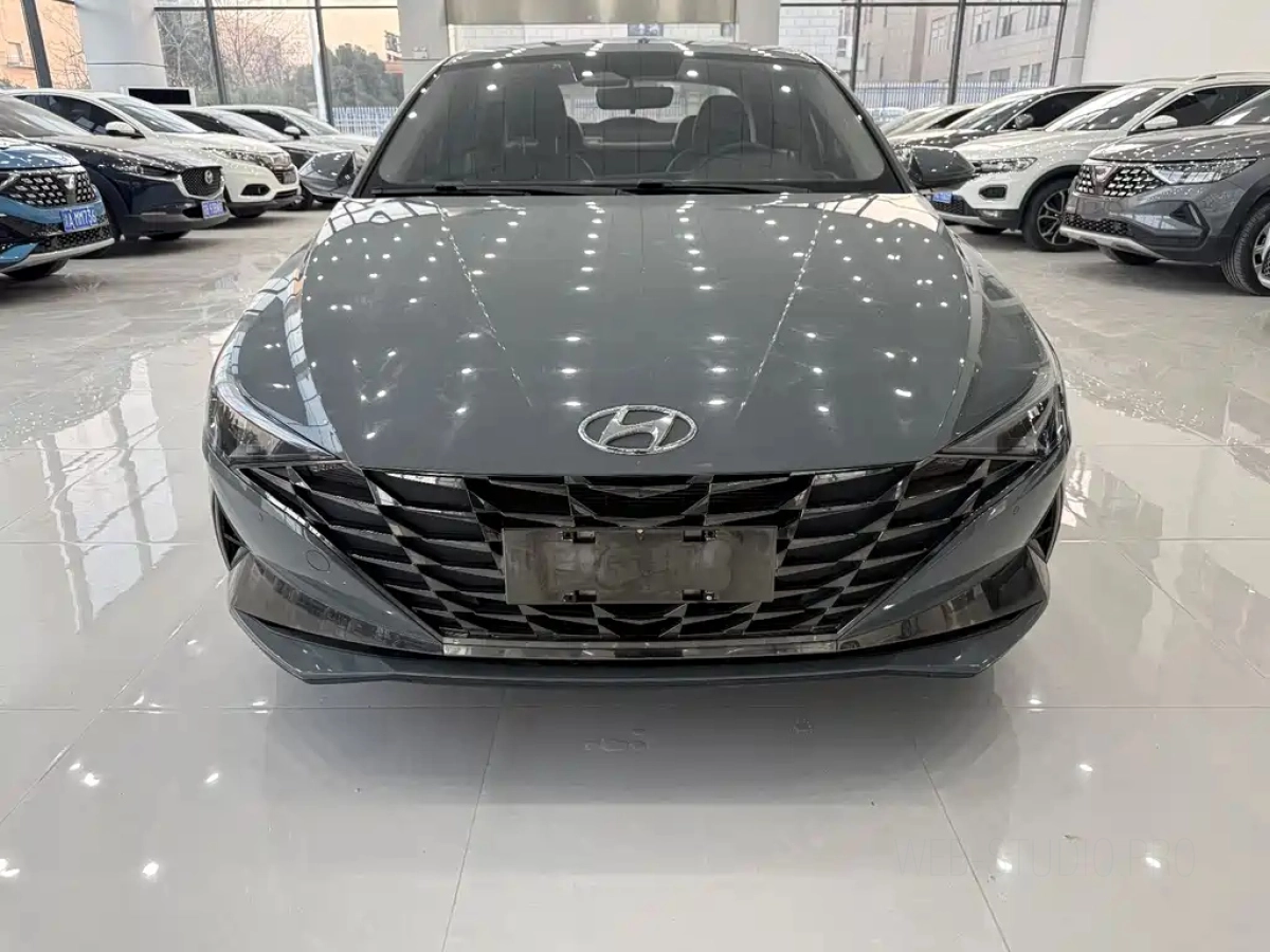 HYUNDAI ELANTRA