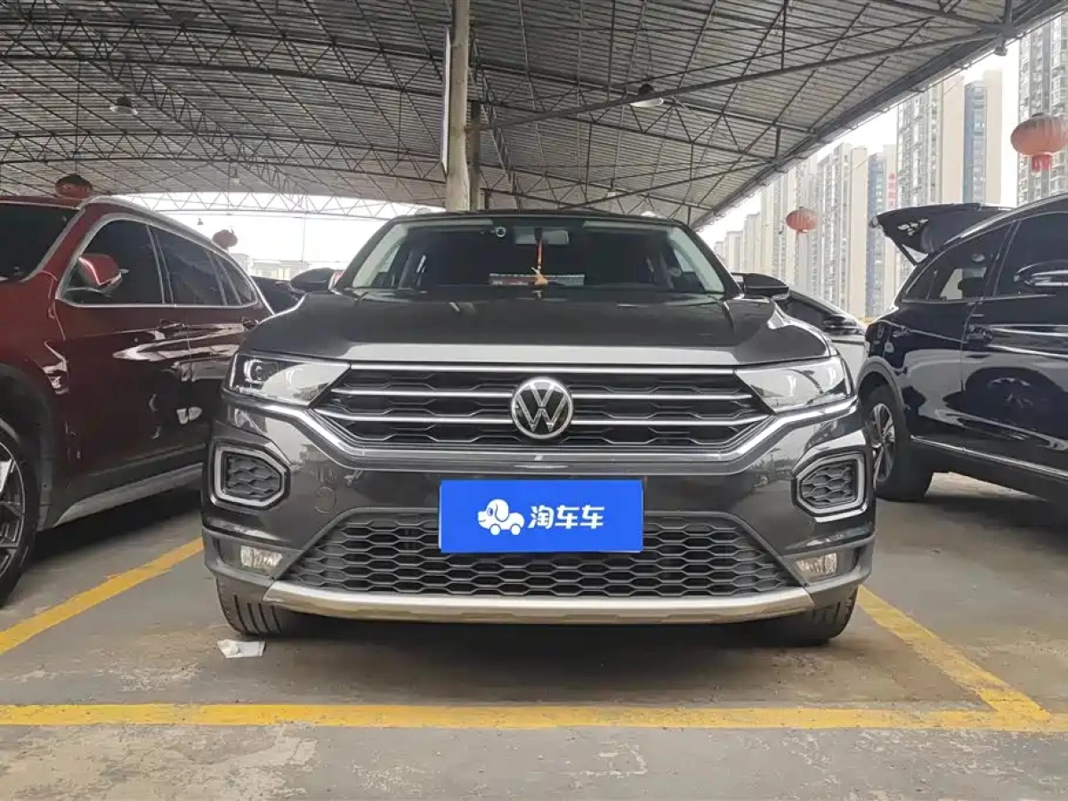 VOLKSWAGEN T-ROC