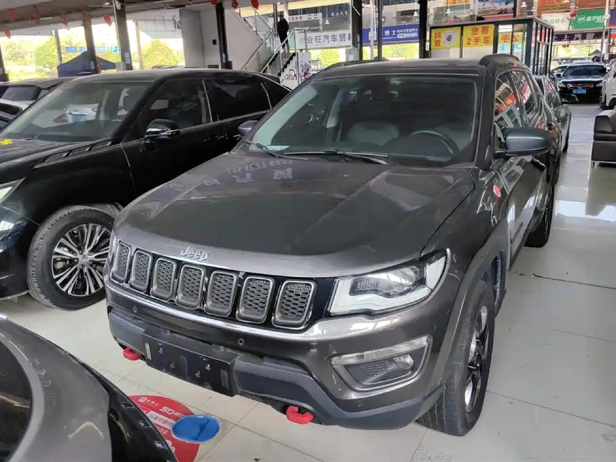 JEEP COMPASS