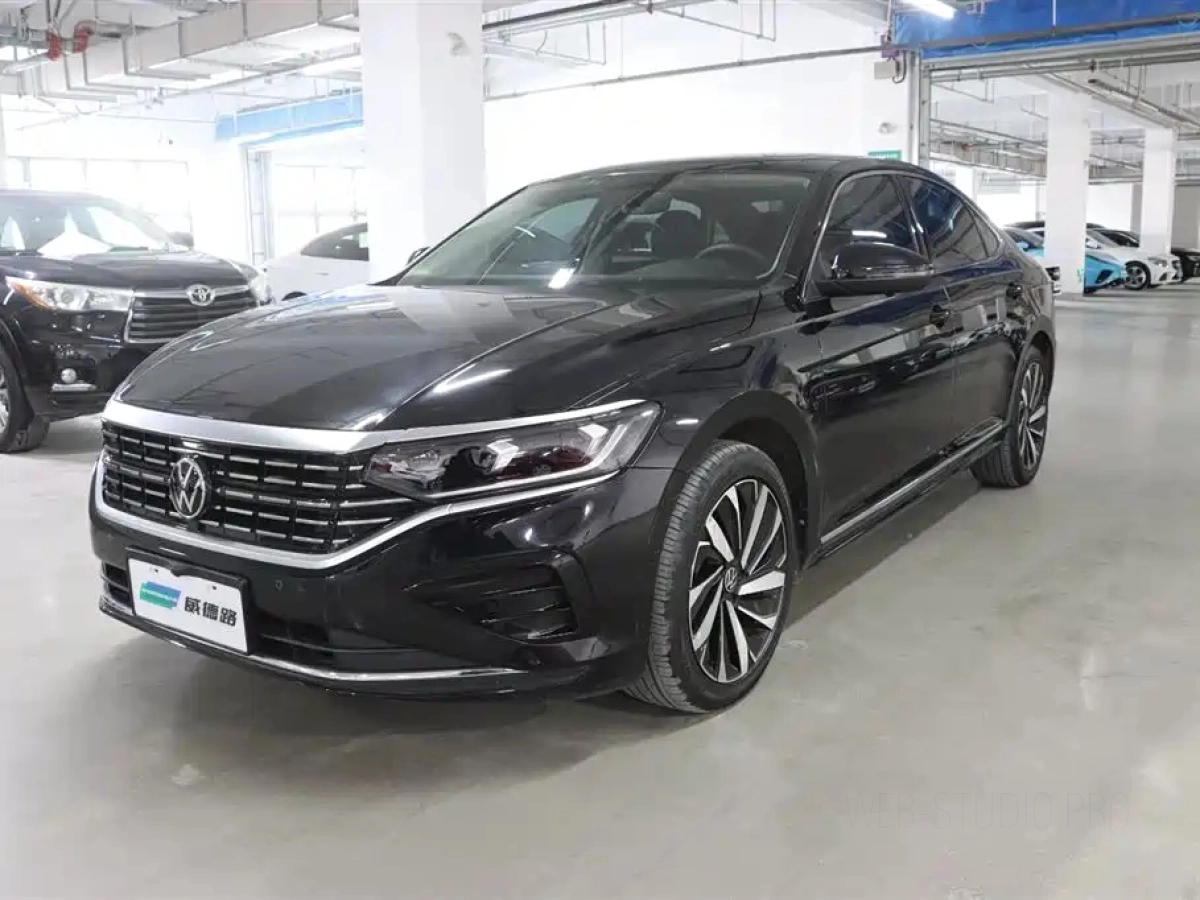 VOLKSWAGEN PASSAT  2023