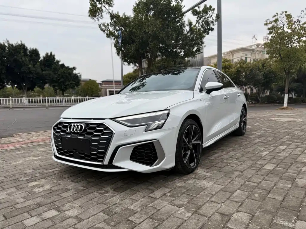 AUDI A3  2022