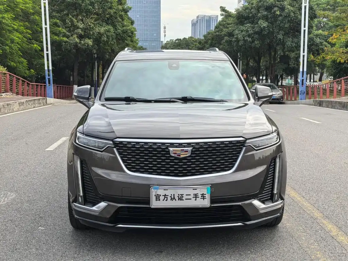 CADILLAC XT6
