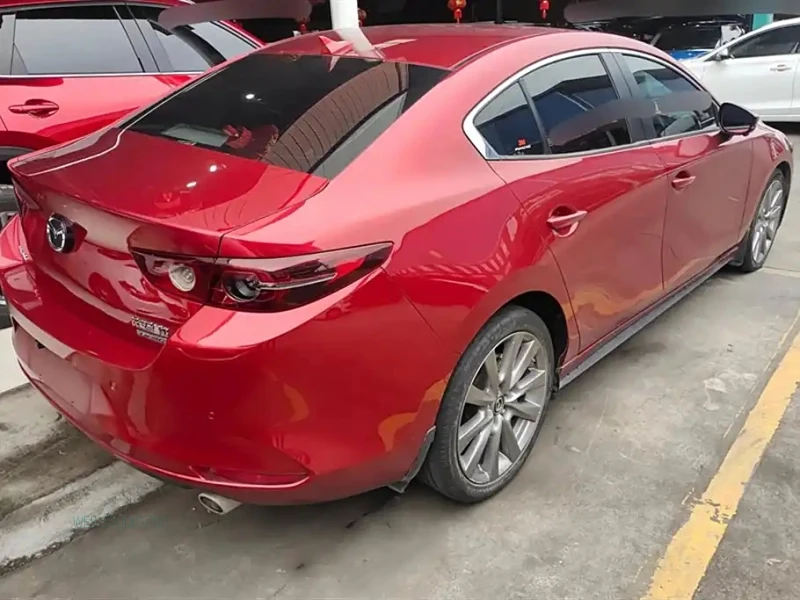 MAZDA 3 AXELA