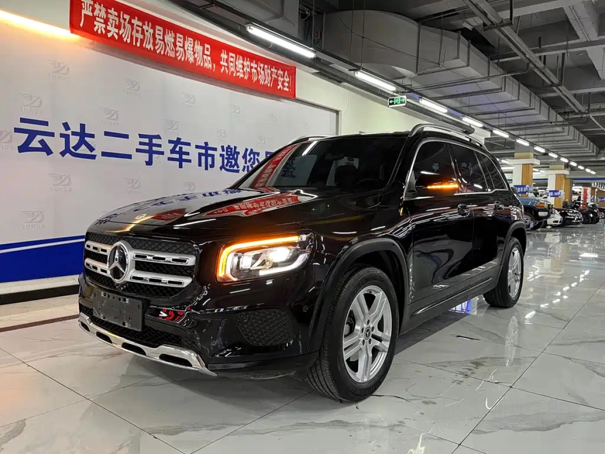 MERCEDES-BENZ GLB