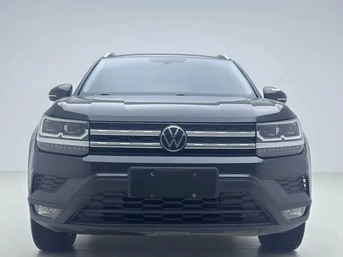VOLKSWAGEN THARU