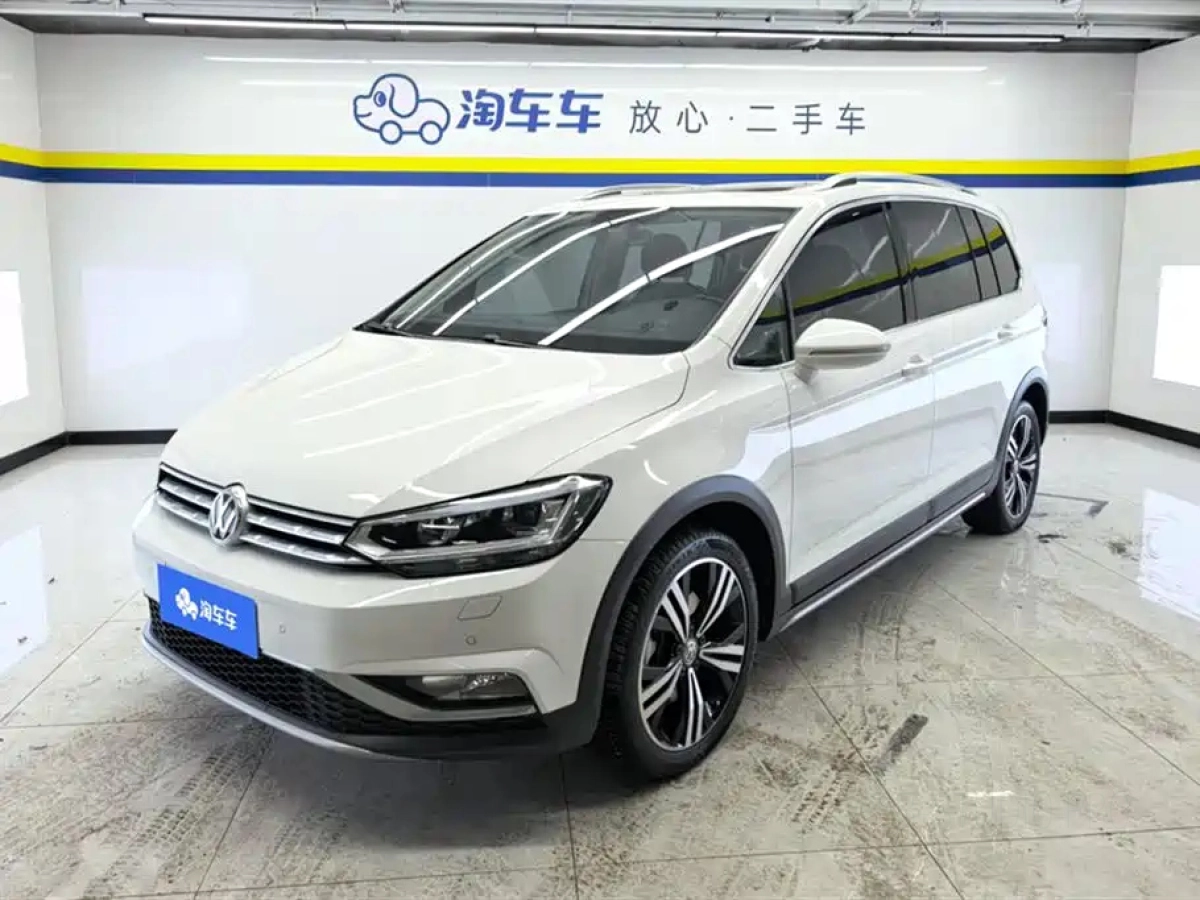 VOLKSWAGEN TOURAN  2021