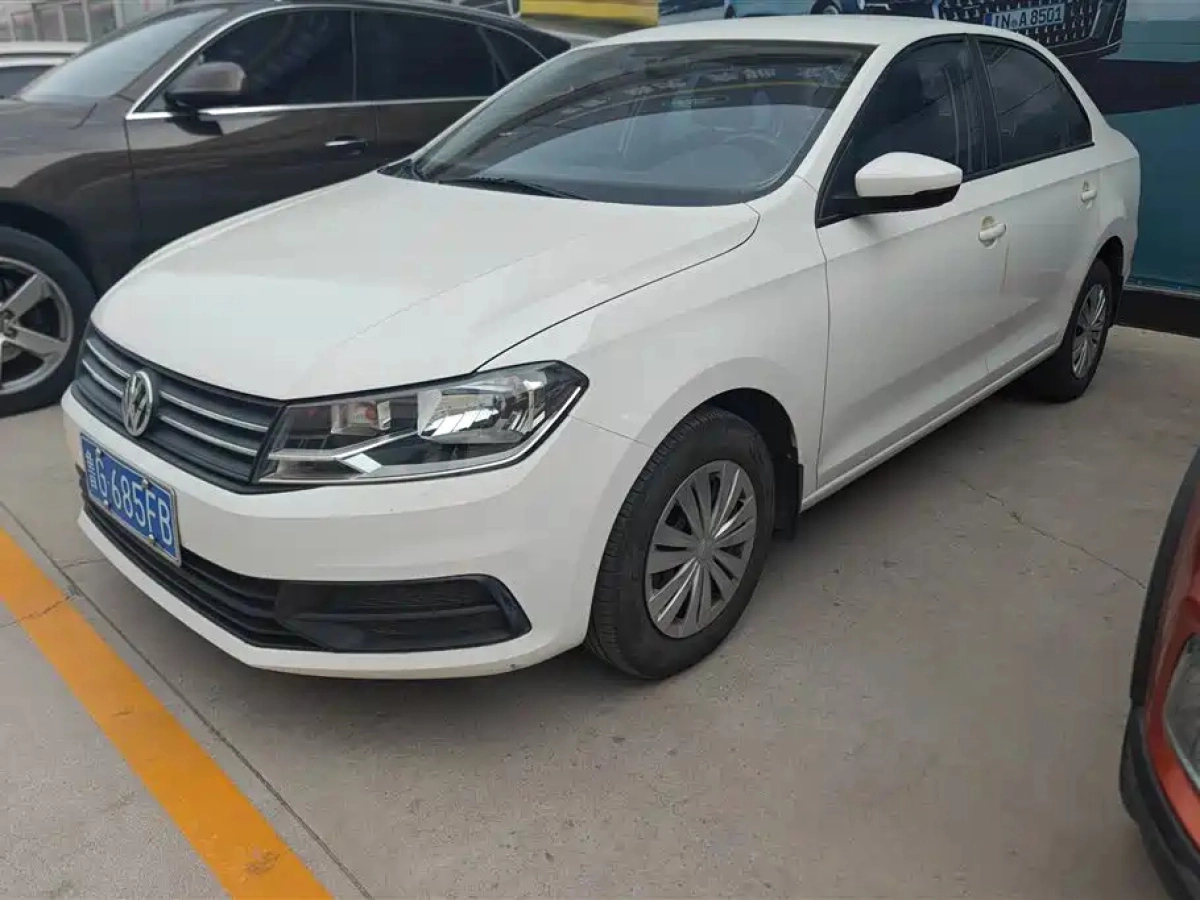 VOLKSWAGEN SANTANA  2022