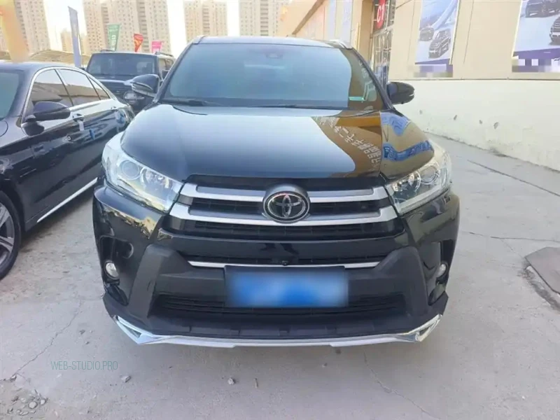 TOYOTA HIGHLANDER