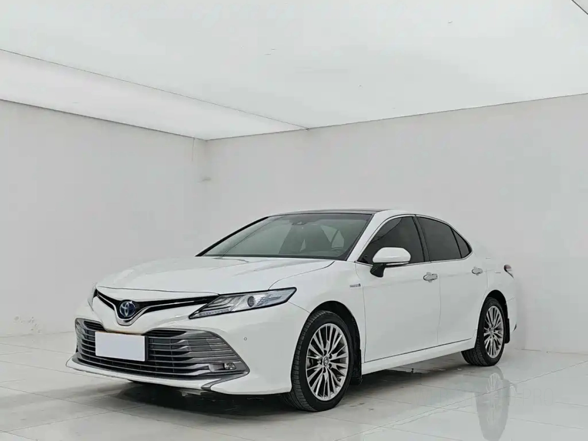 TOYOTA CAMRY  2020