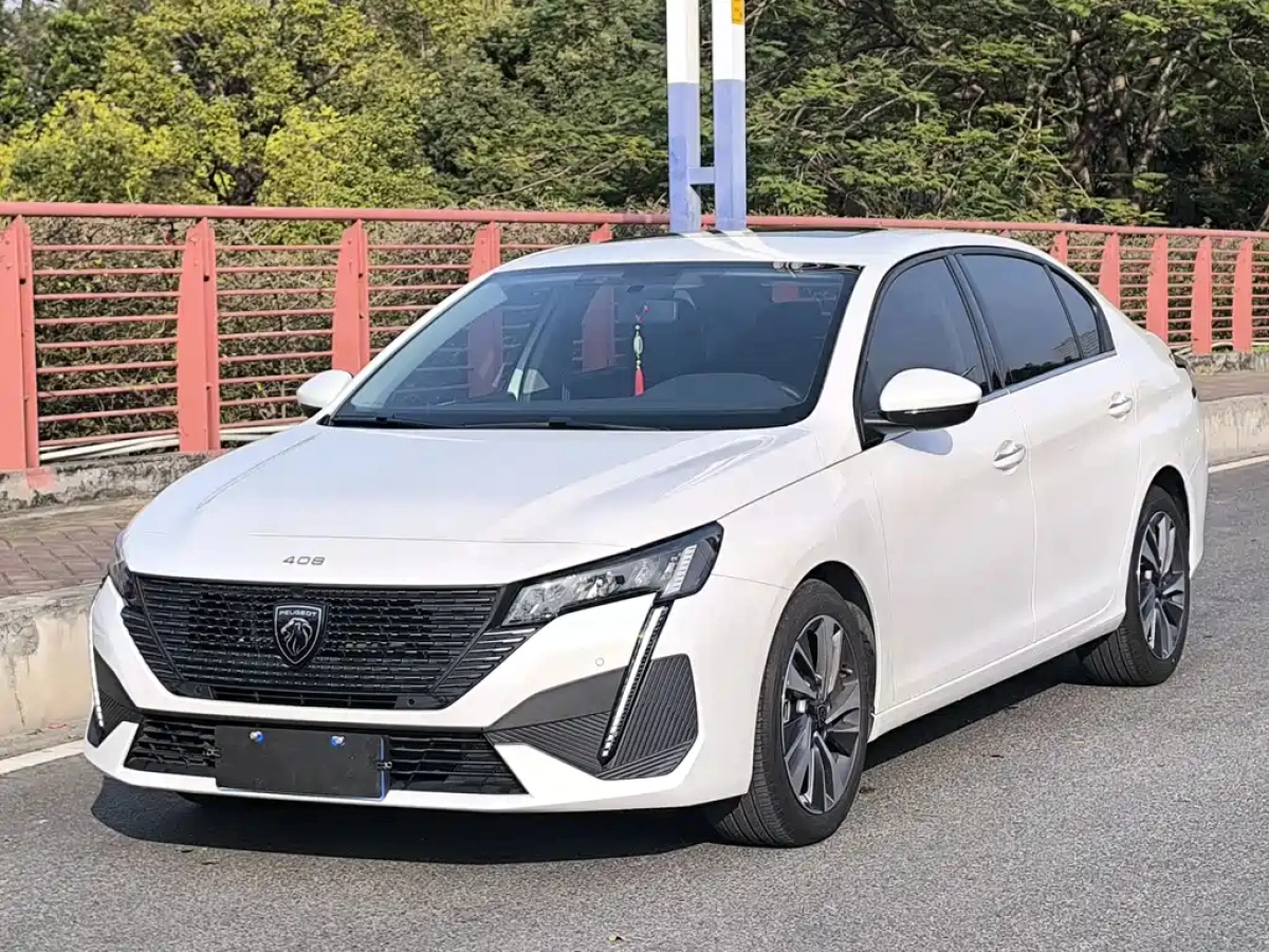 PEUGEOT 408
