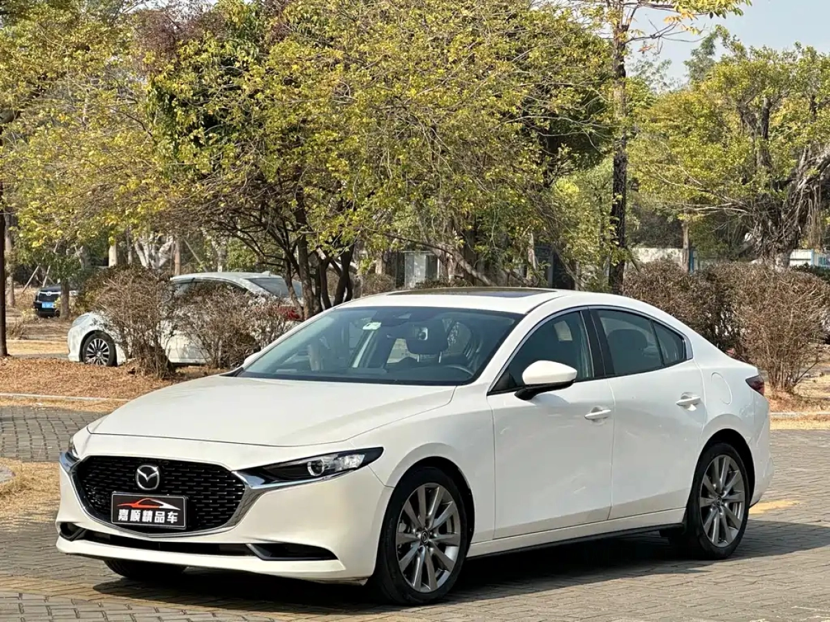 MAZDA 3 AXELA