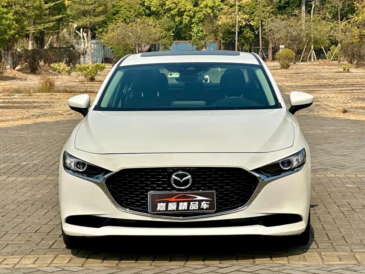 MAZDA 3 AXELA