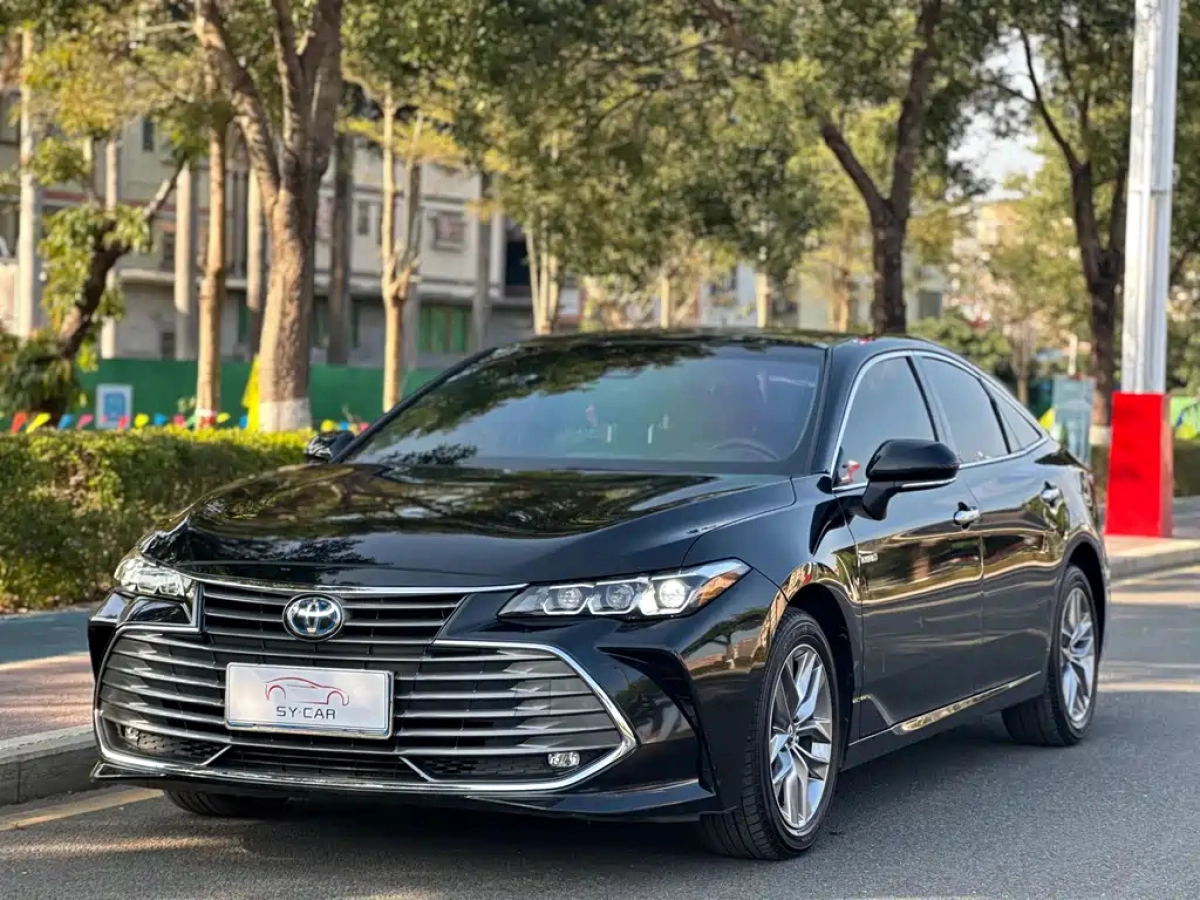 TOYOTA AVALON  2020