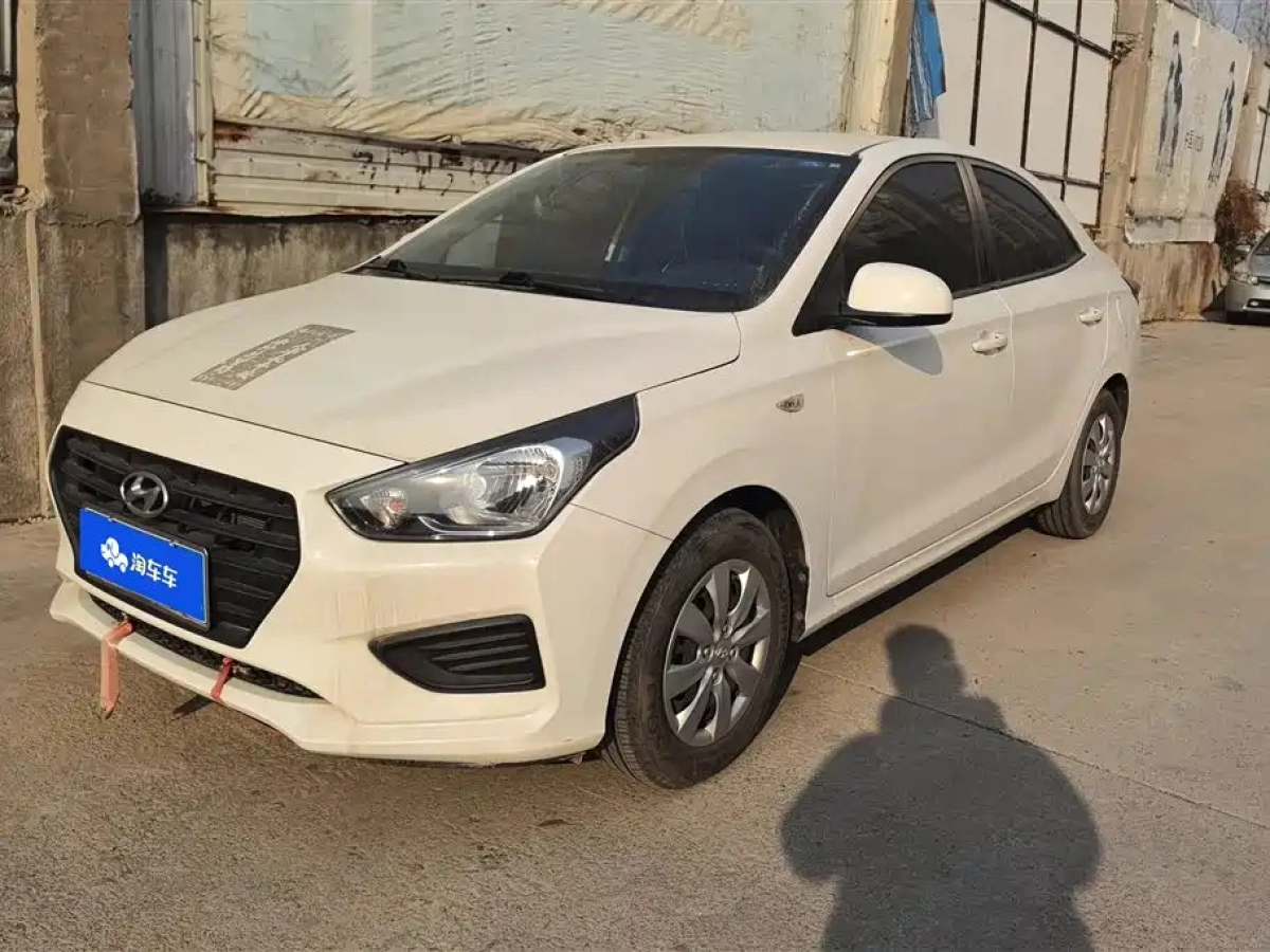 HYUNDAI VERNA