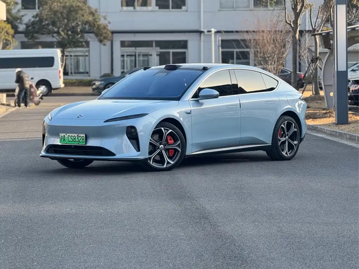 NIO ET5