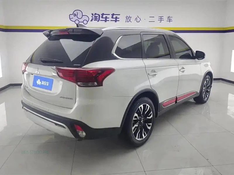 MITSUBISHI OUTLANDER