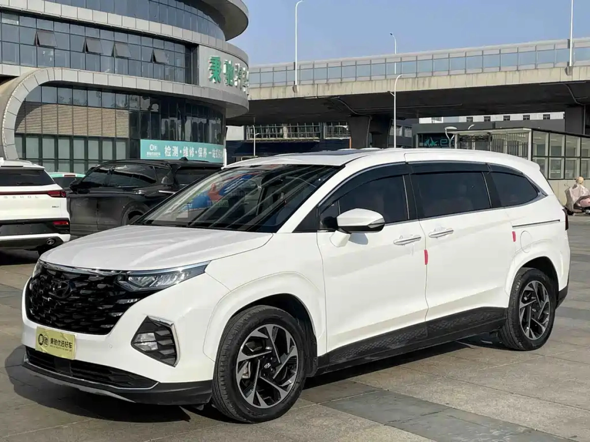 HYUNDAI CUSTO  2022