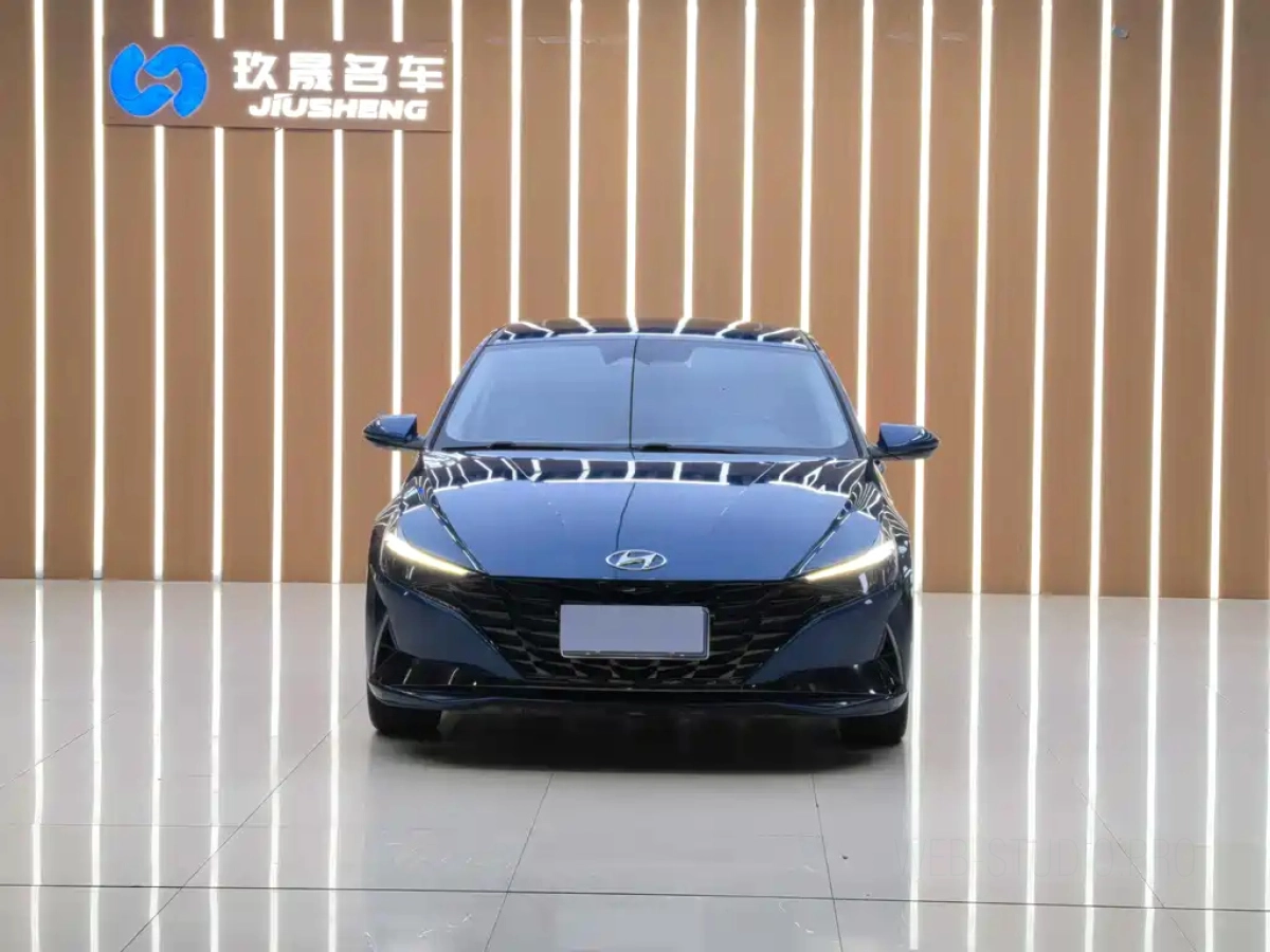 HYUNDAI ELANTRA