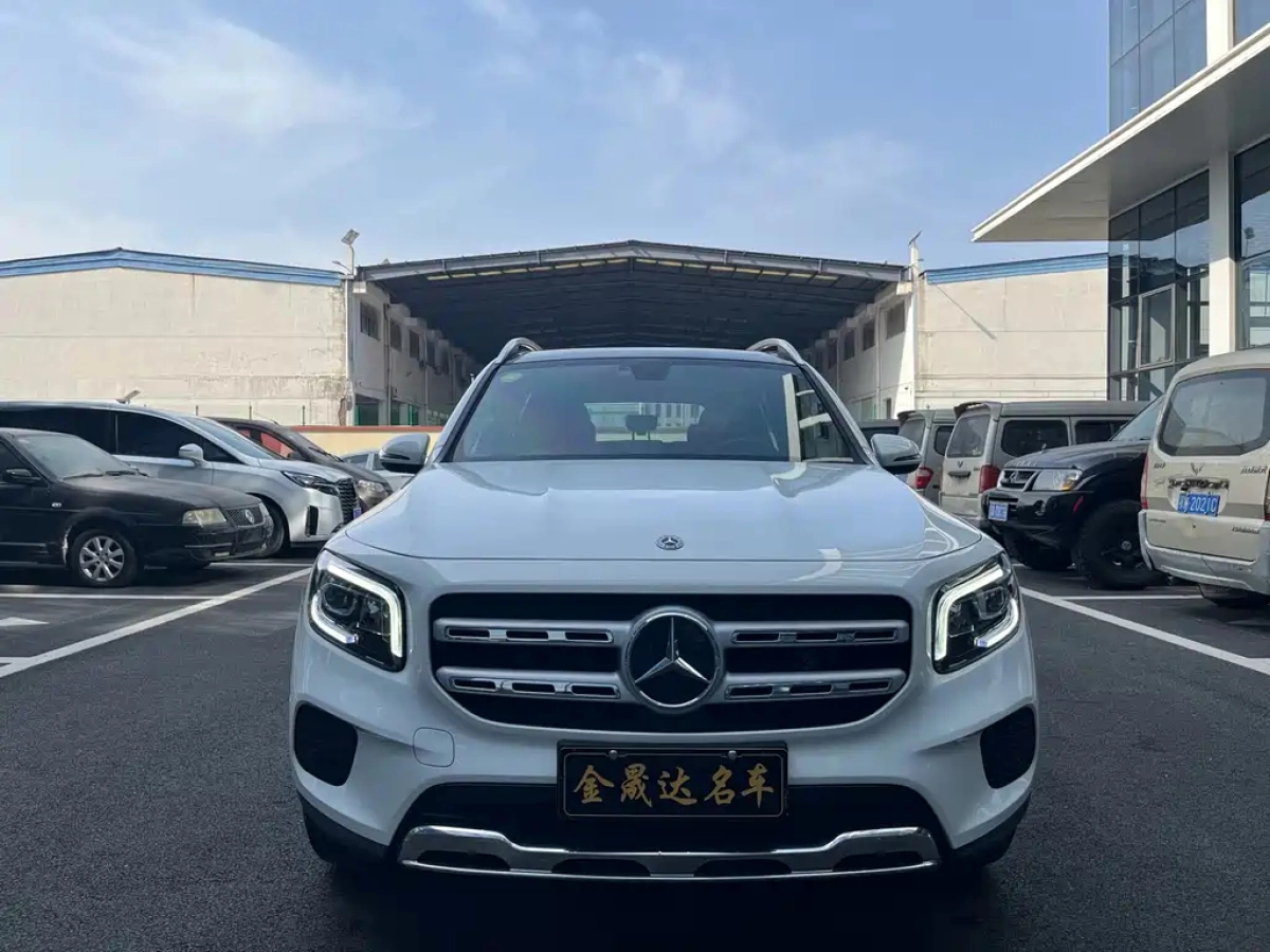 MERCEDES-BENZ GLB