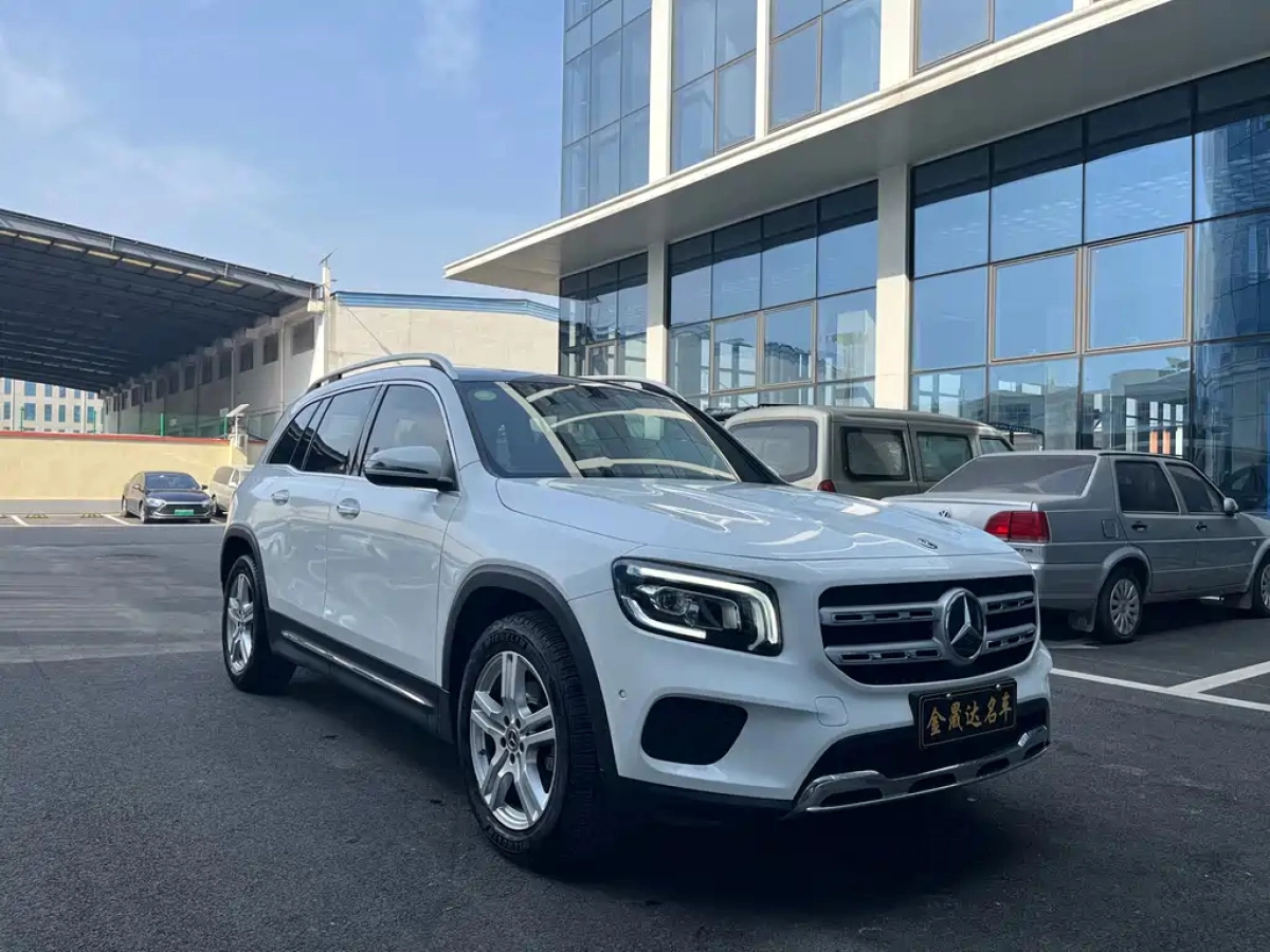 MERCEDES-BENZ GLB