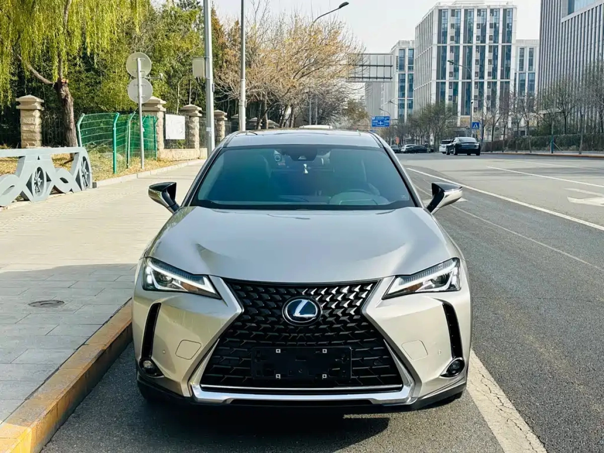 LEXUS UX