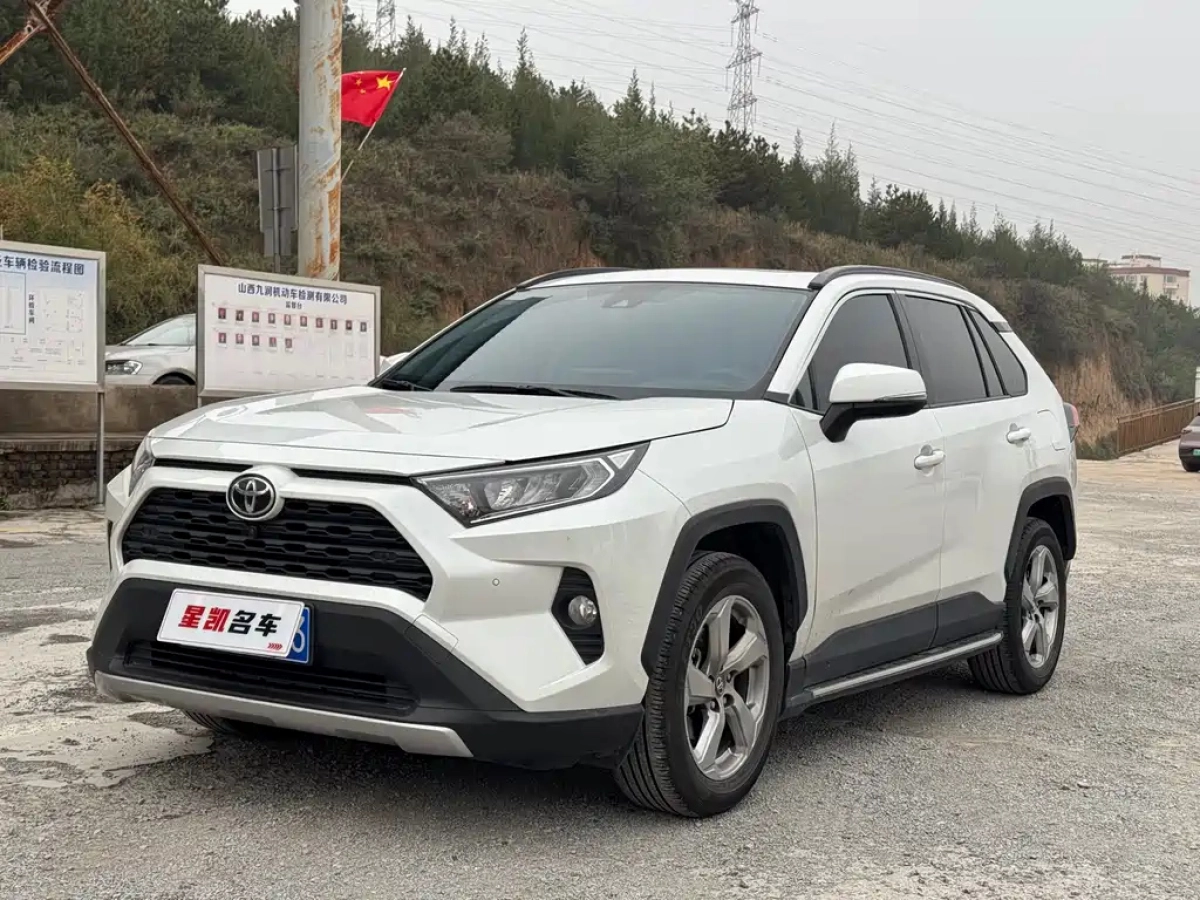 TOYOTA RAV4