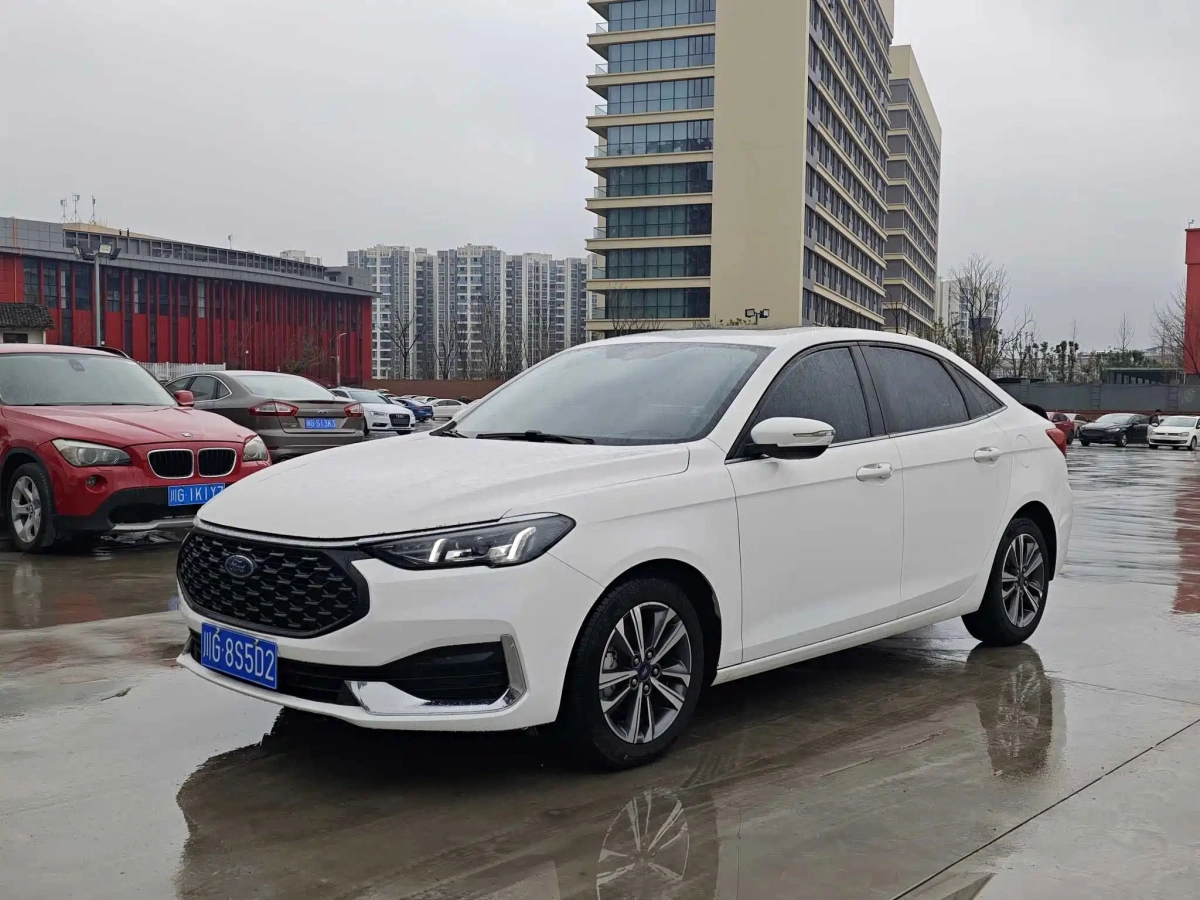 FORD FOCUS CLASSIC  2021