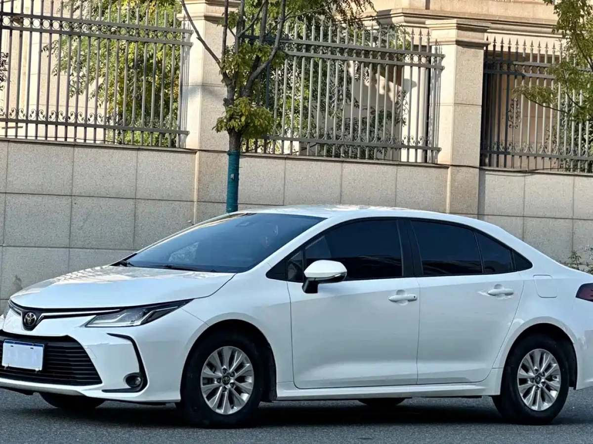 TOYOTA COROLLA  2023