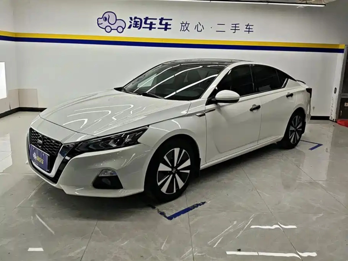 NISSAN TEANA